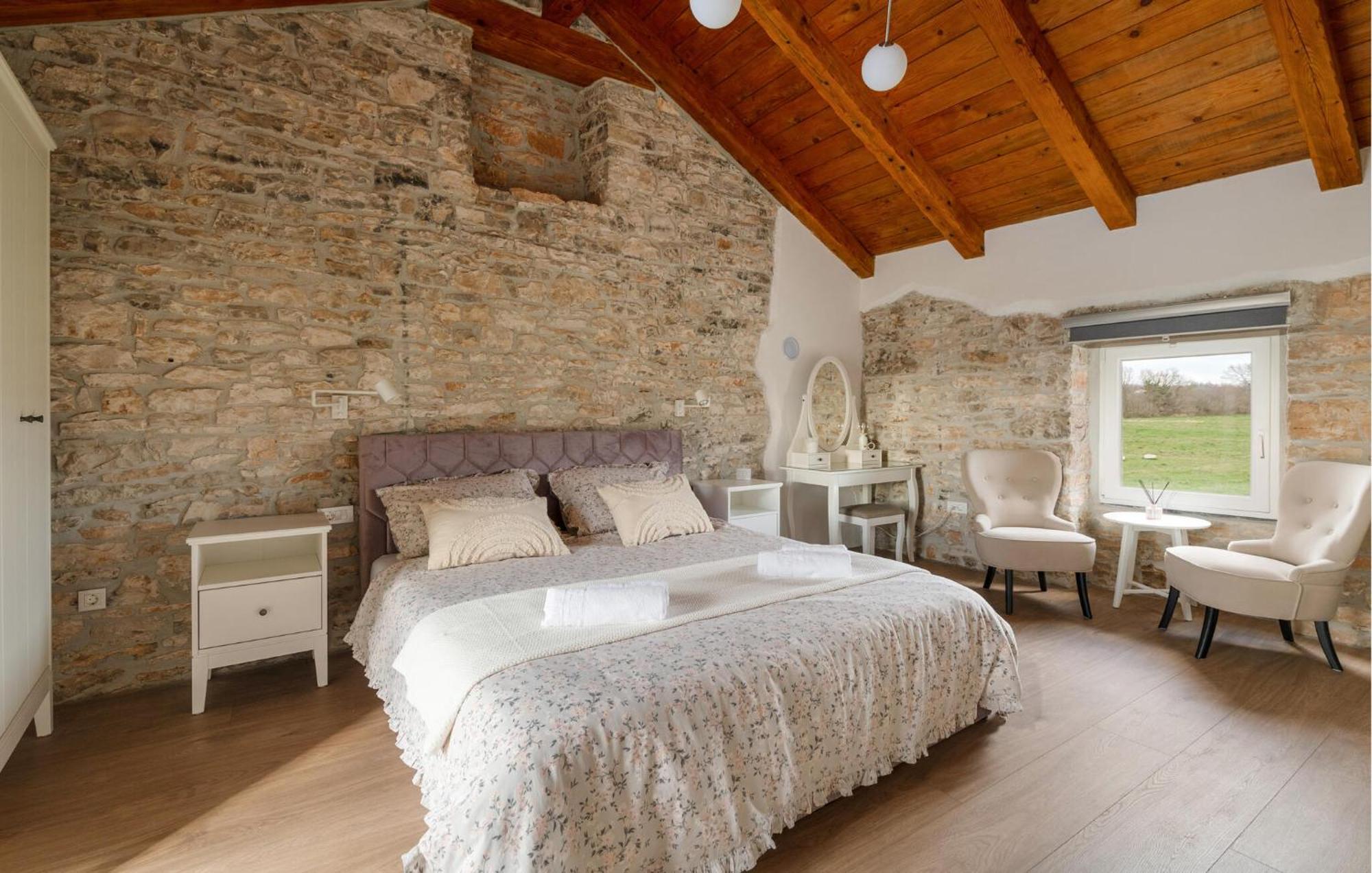 Lovely Home In Vidulini With Kitchen Exterior foto